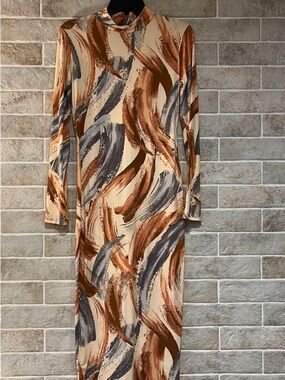 Fashion Nova Long Sleeve Brushstroke Maxi Dress in Cream, Brown & Gray